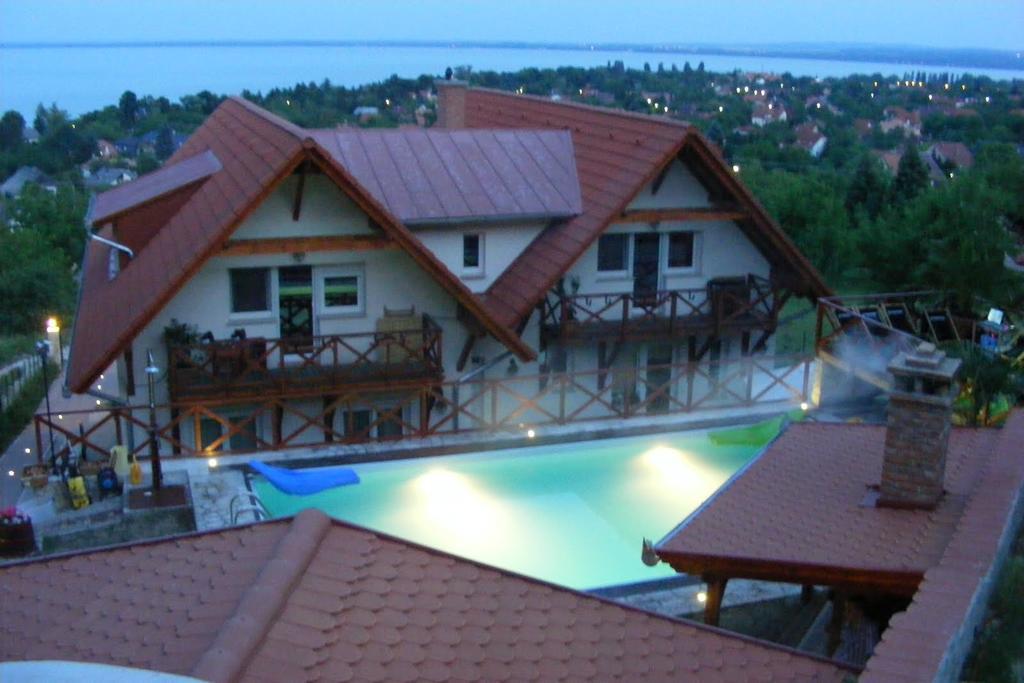 Holidaysport Haus Balatongyorok Ngoại thất bức ảnh