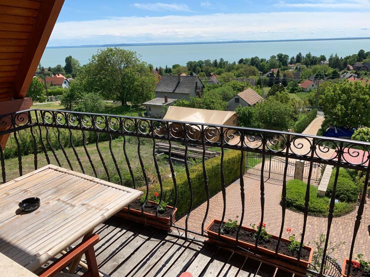 Holidaysport Haus Balatongyorok Ngoại thất bức ảnh